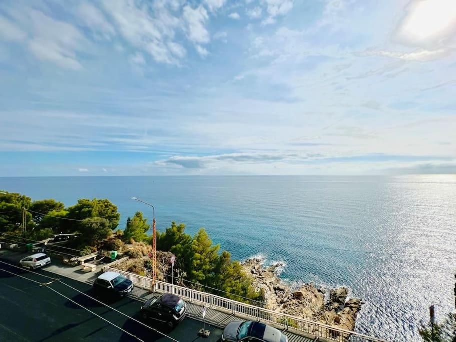 Suite Sunset 11 - Fronte Mare サンレモ エクステリア 写真