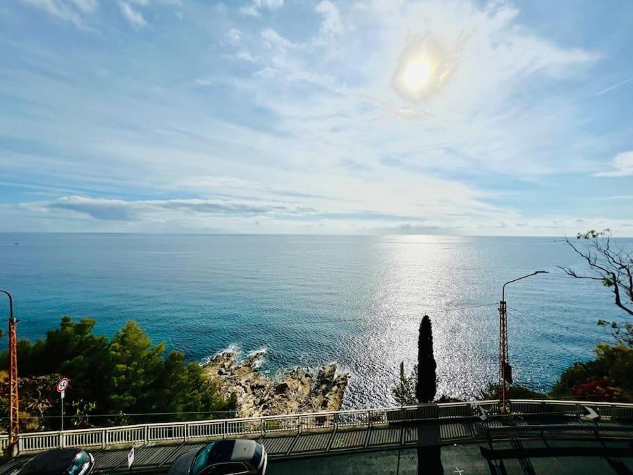 Suite Sunset 11 - Fronte Mare サンレモ エクステリア 写真