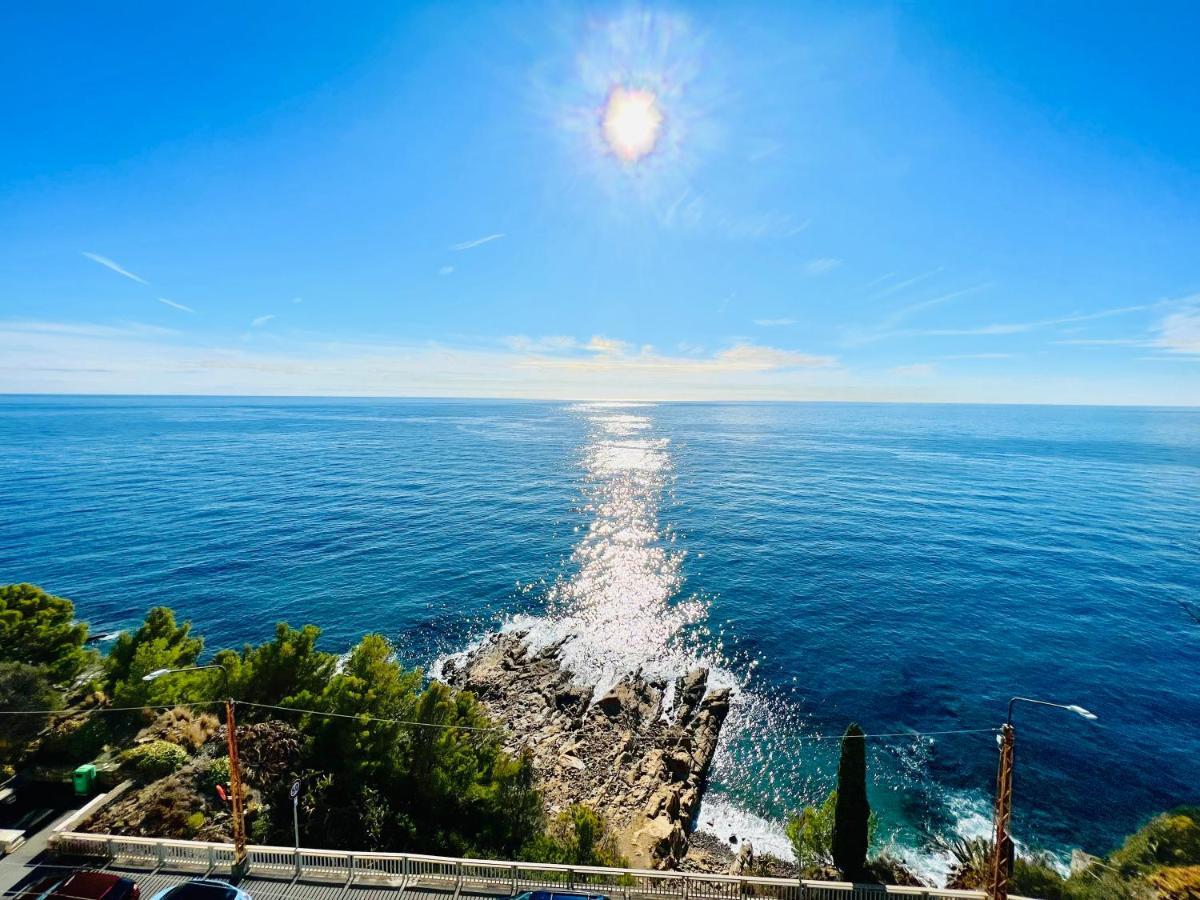 Suite Sunset 11 - Fronte Mare サンレモ エクステリア 写真