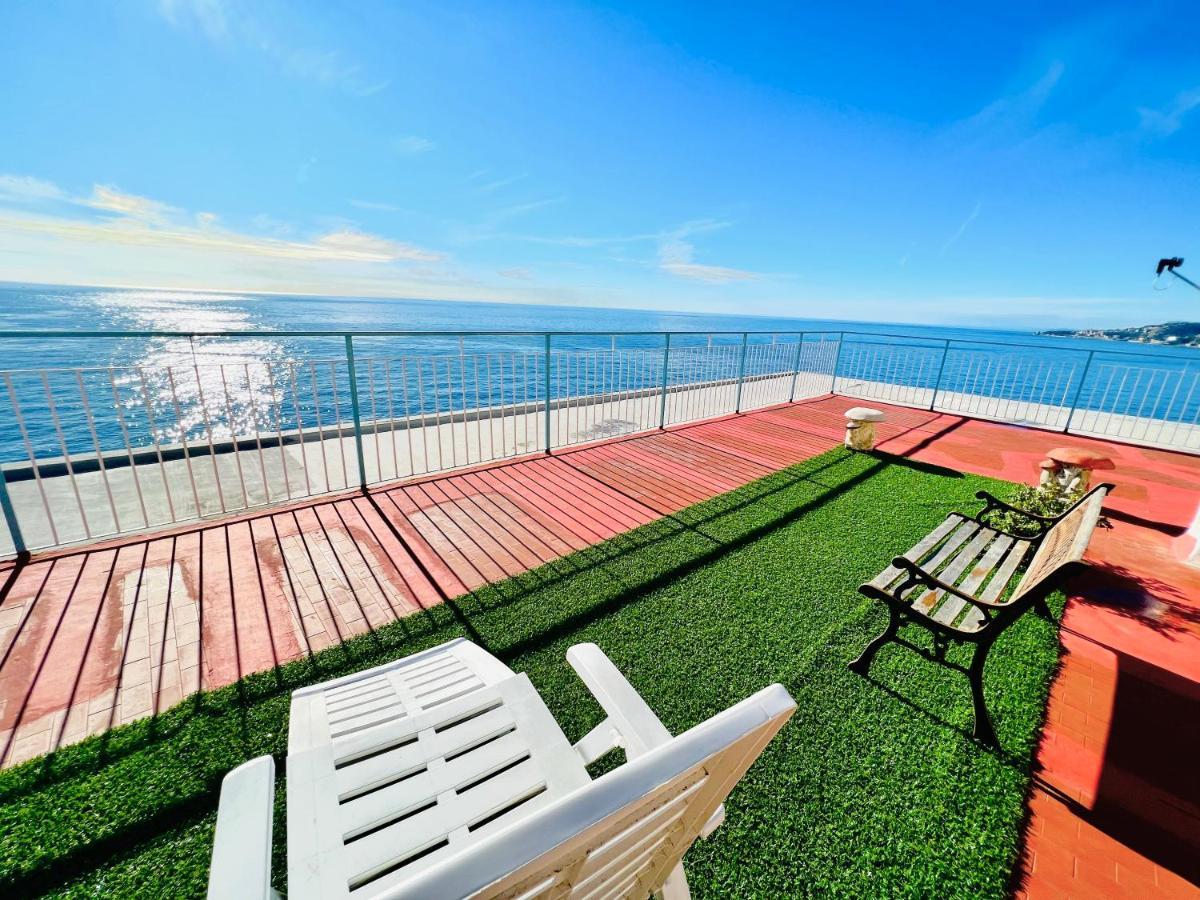 Suite Sunset 11 - Fronte Mare サンレモ エクステリア 写真